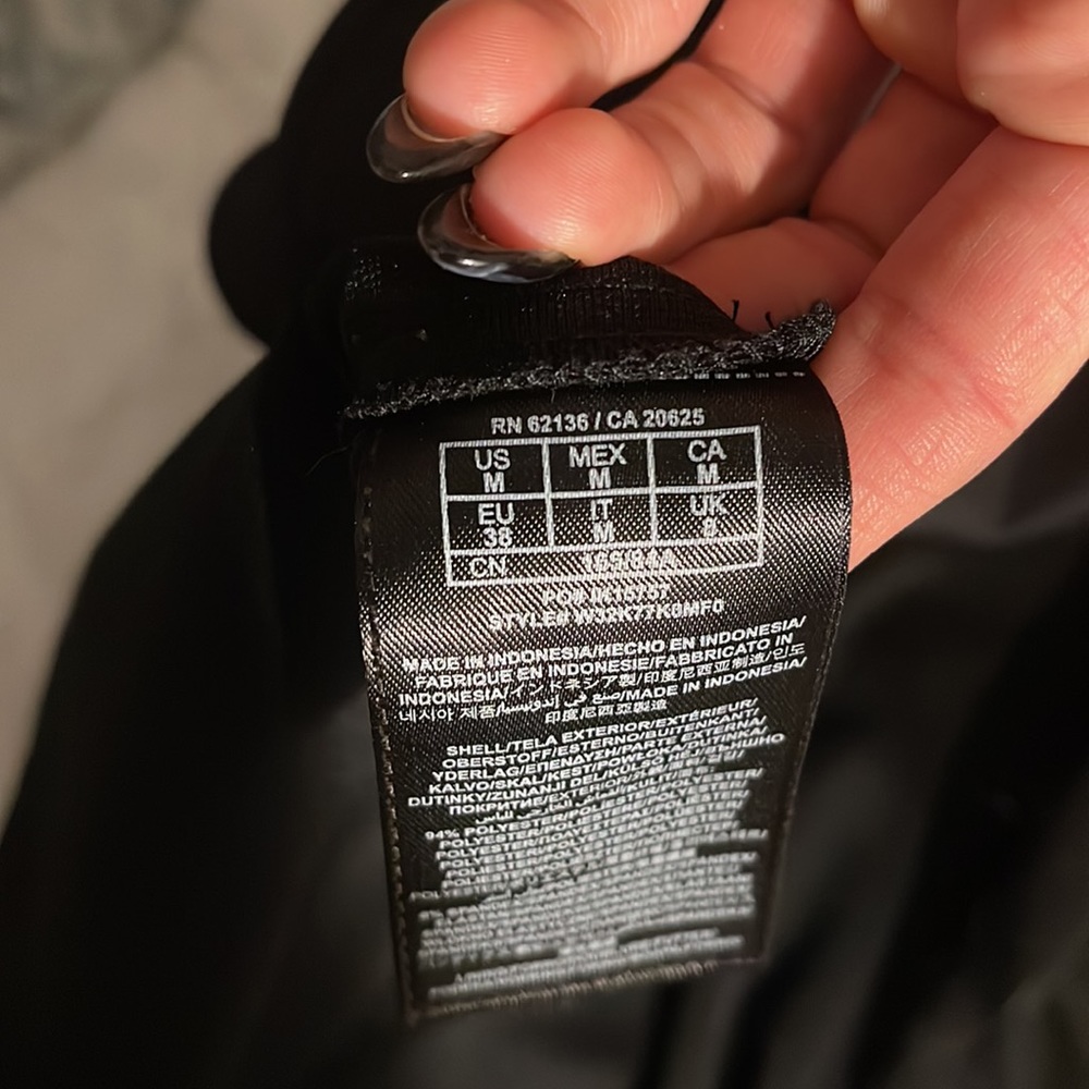 BLACK GUESS DRESS - Picture 4 of 4